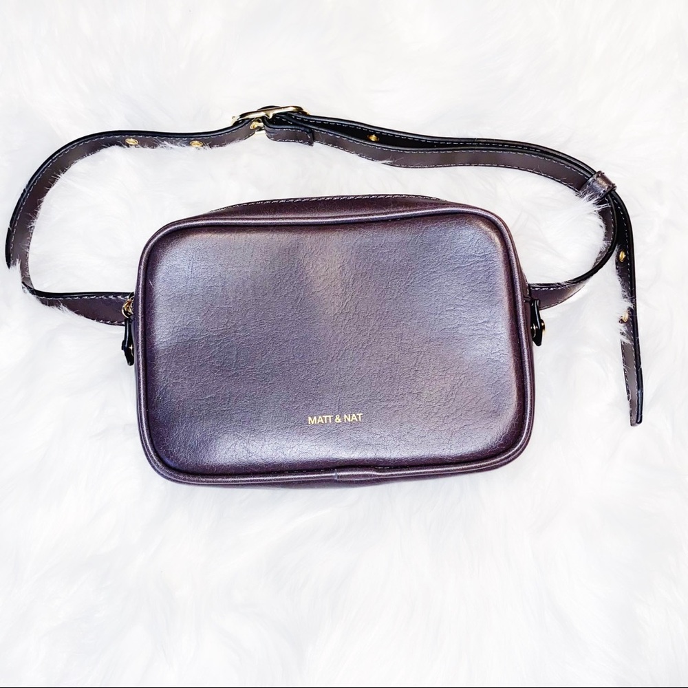 MATT & NAT Gray Belt Purse